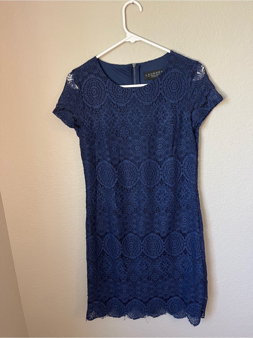 Laundry by Shelli Segal Navy Lace Sheath Dress Size 4 Cocktail Wedding Party